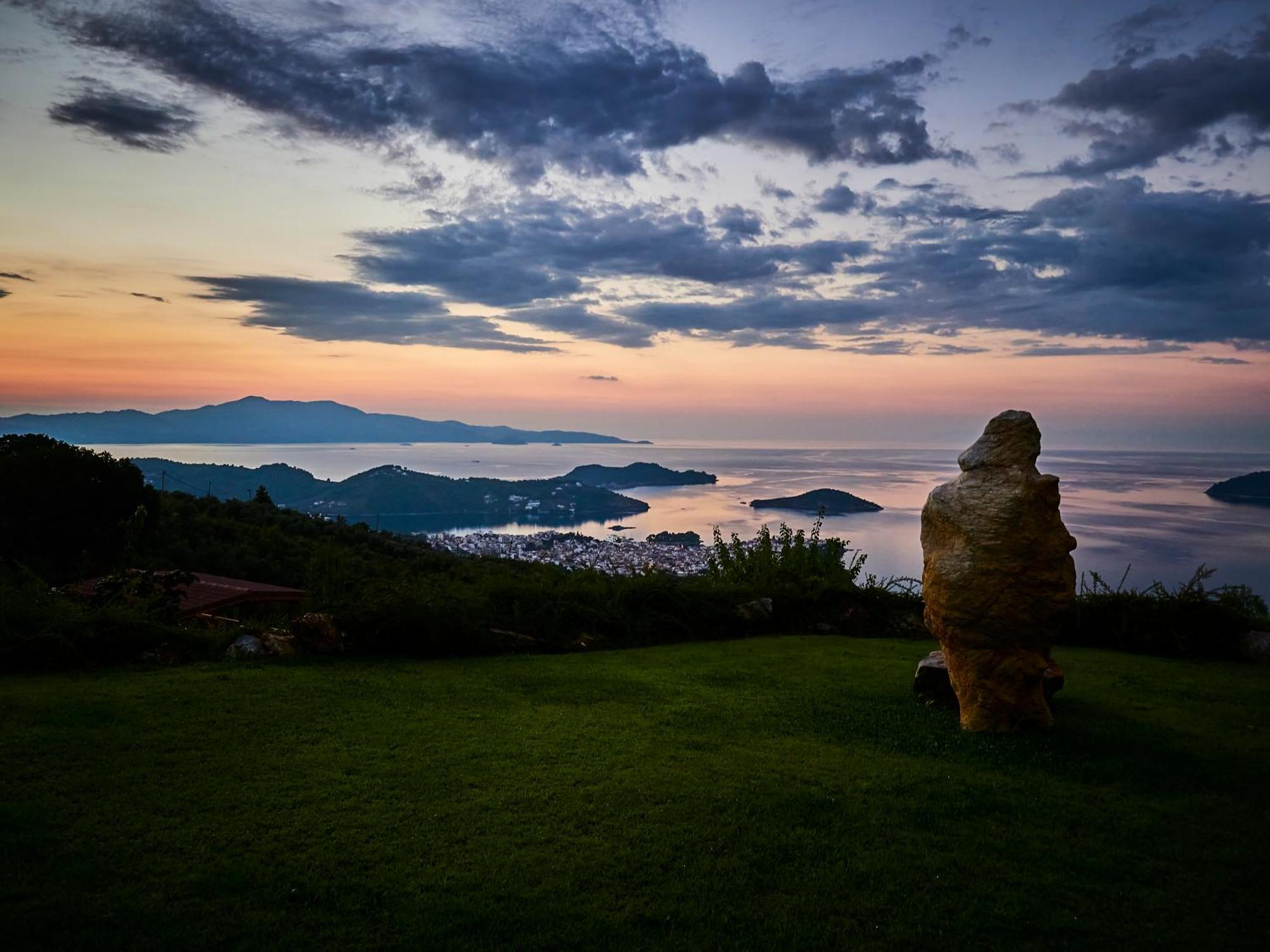 Sky Sea Resort Skiathos Eksteriør billede